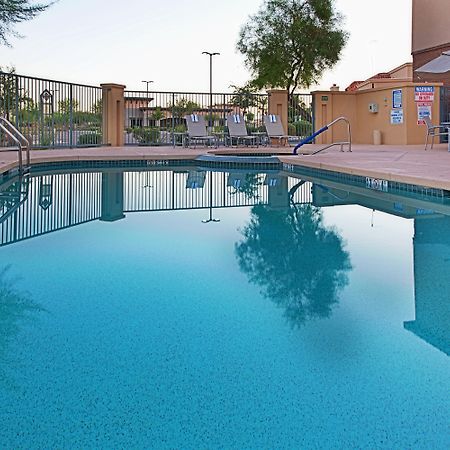 Holiday Inn & Suites Goodyear - West Phoenix Area By Ihg Удобства фото