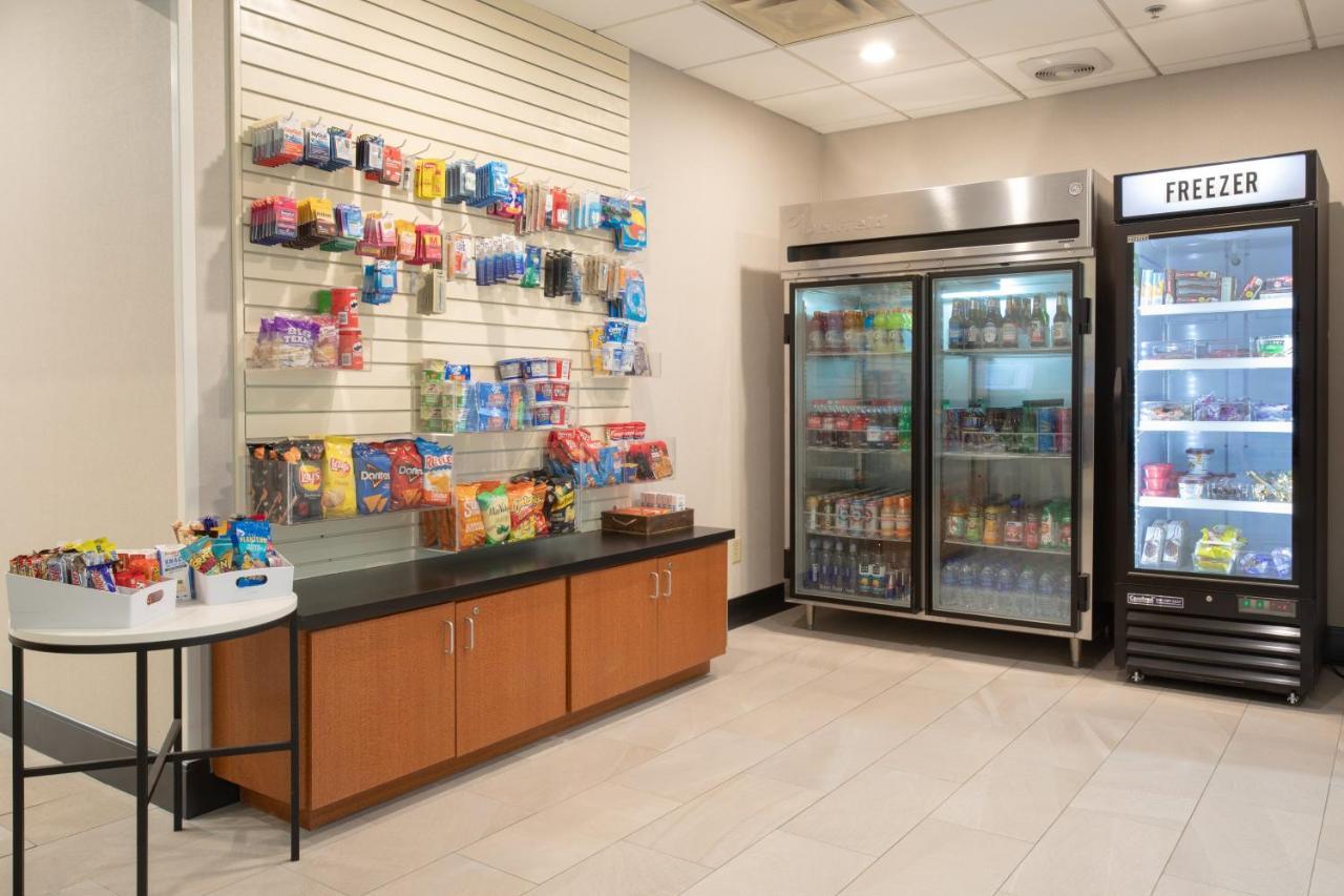 Holiday Inn & Suites Goodyear - West Phoenix Area By Ihg Экстерьер фото