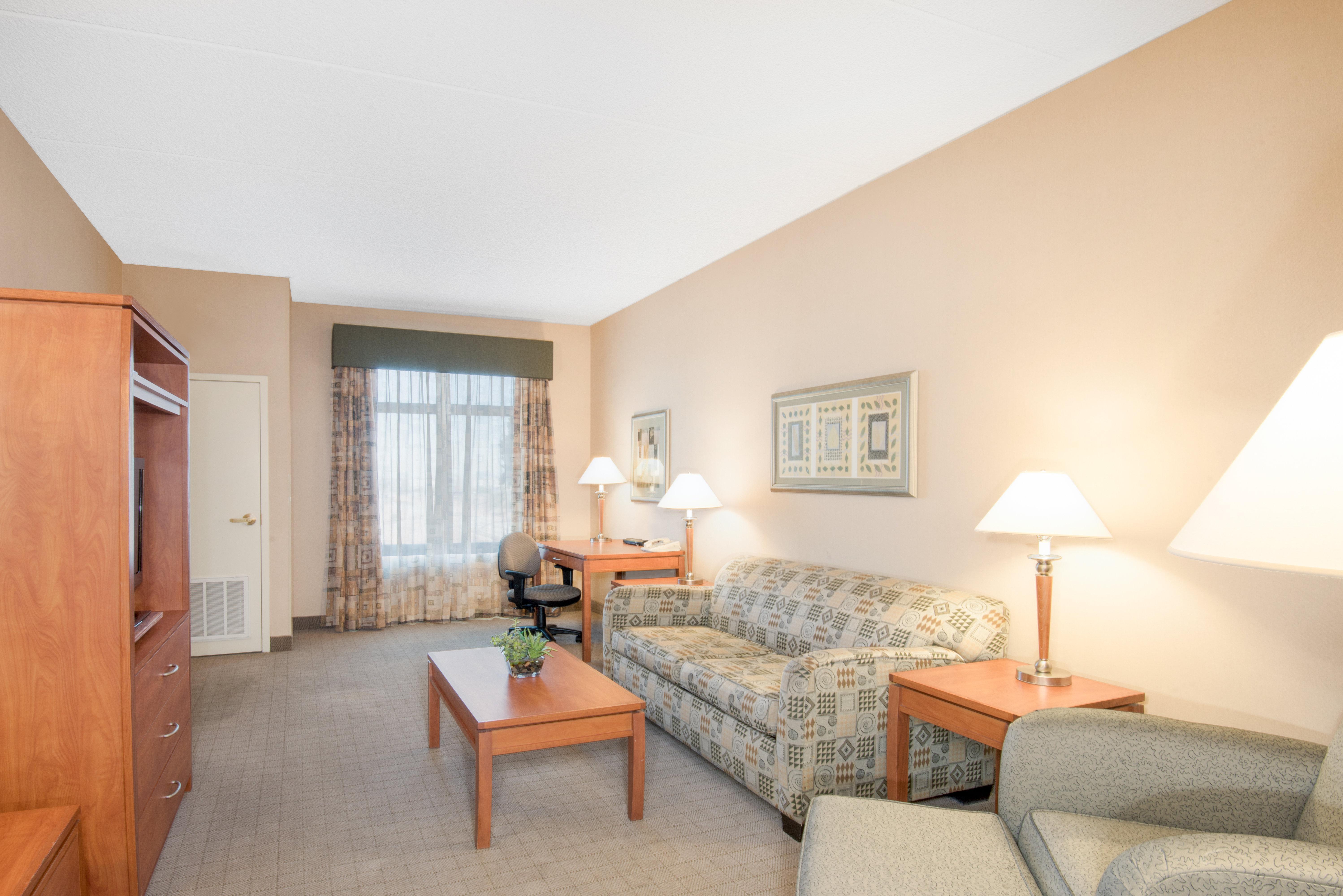 Holiday Inn & Suites Goodyear - West Phoenix Area By Ihg Экстерьер фото