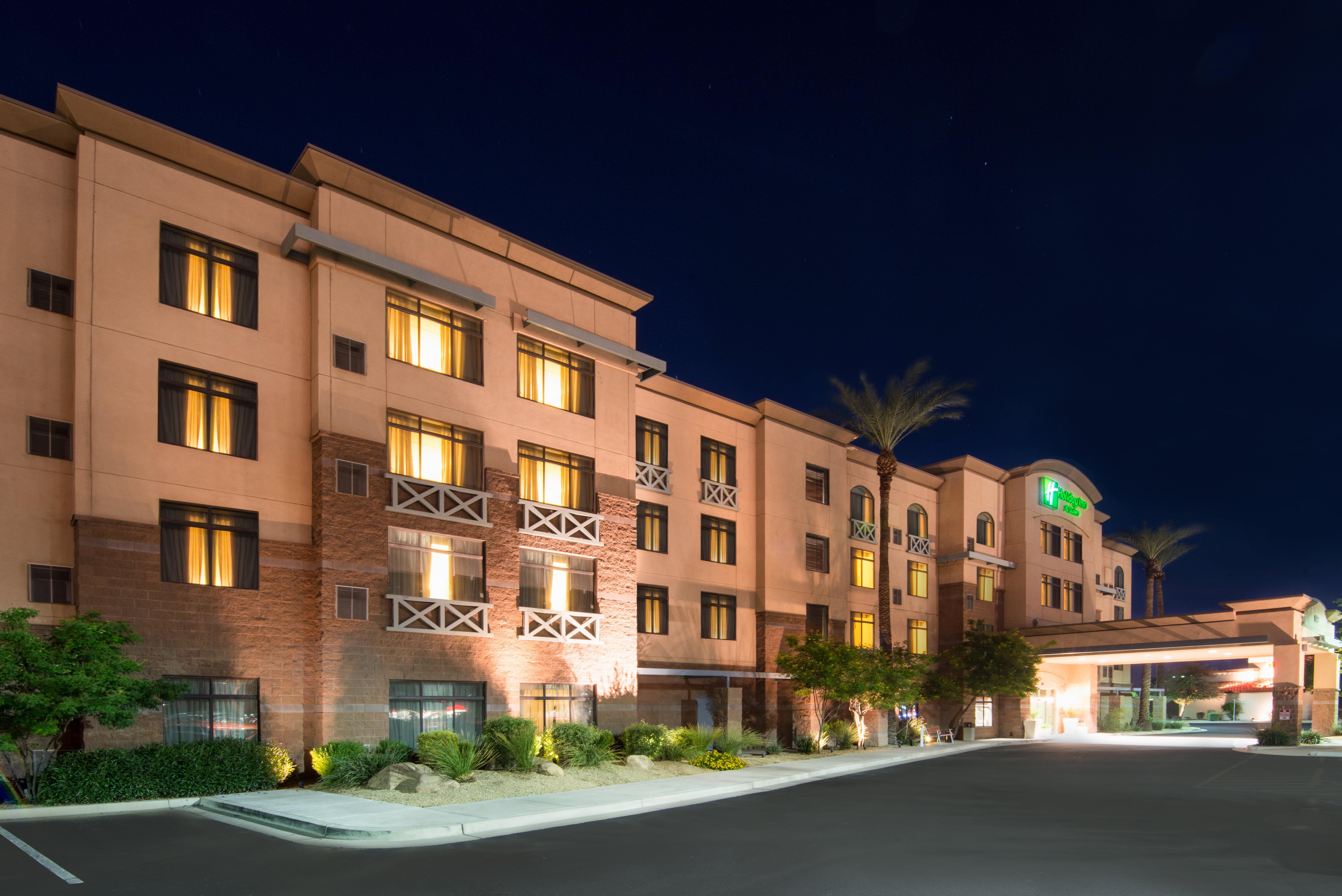 Holiday Inn & Suites Goodyear - West Phoenix Area By Ihg Экстерьер фото