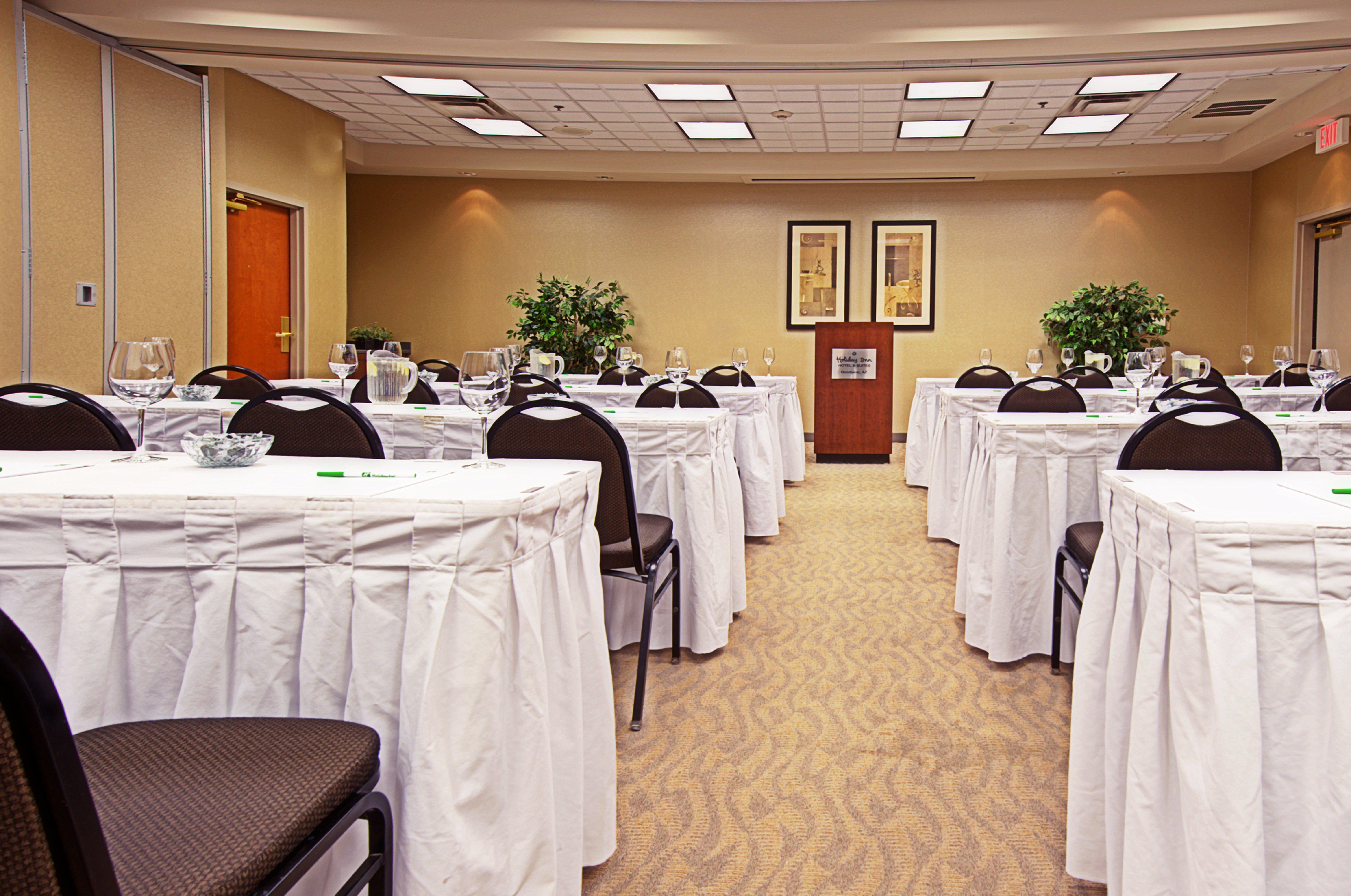 Holiday Inn & Suites Goodyear - West Phoenix Area By Ihg Экстерьер фото