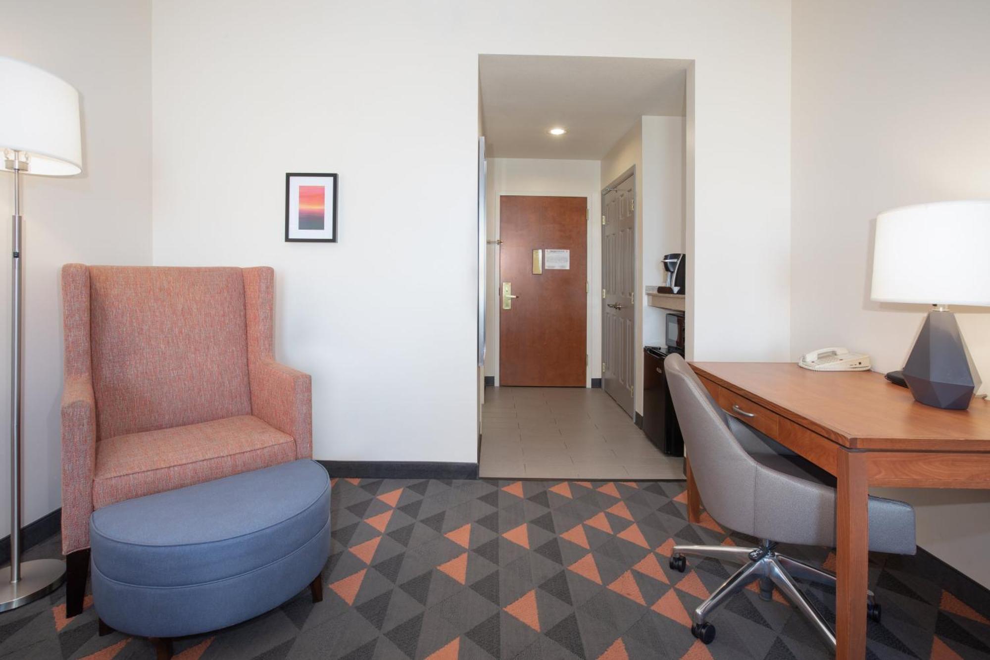 Holiday Inn & Suites Goodyear - West Phoenix Area By Ihg Экстерьер фото